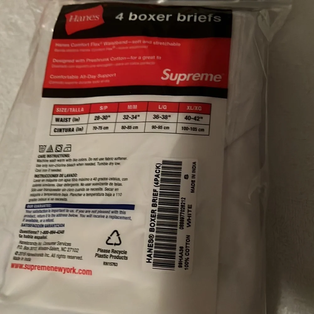 Supreme x Hanes boxer 4 pack
